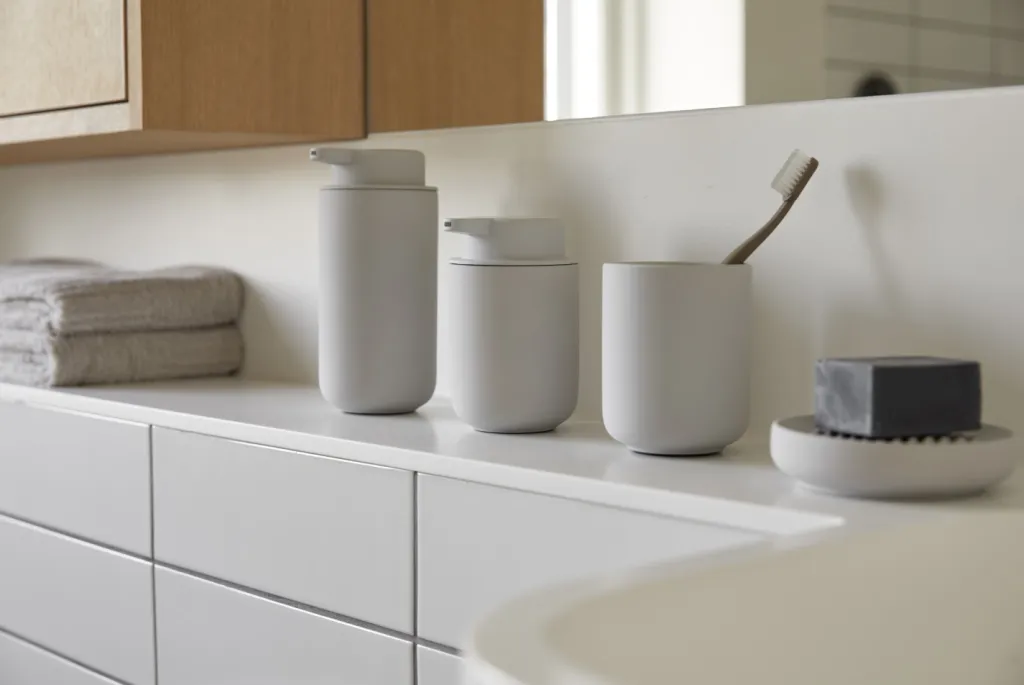 Zone Denmark Badeværelse > Ume Sæbedispenser 0,25 L,