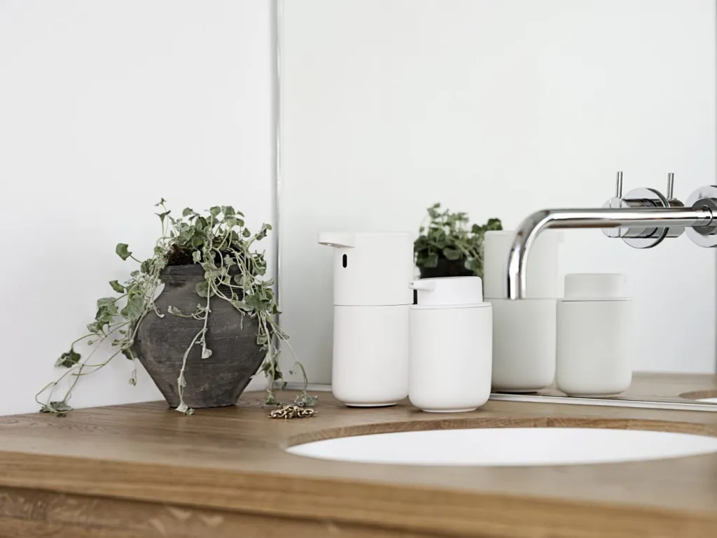 Zone Denmark Badeværelse > Ume Sæbedispenser 0,25 L,