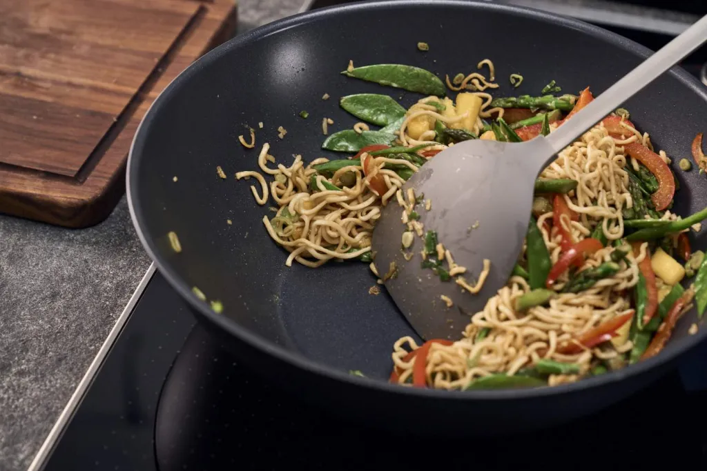 Zwilling Pander > Madura Plus Ceramic Wok 30 cm