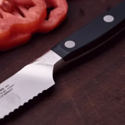 Zwilling Urteknive Og Grøntsagsknive > Pro Tomatkniv m. Omvendt bølgeskær 13 cm